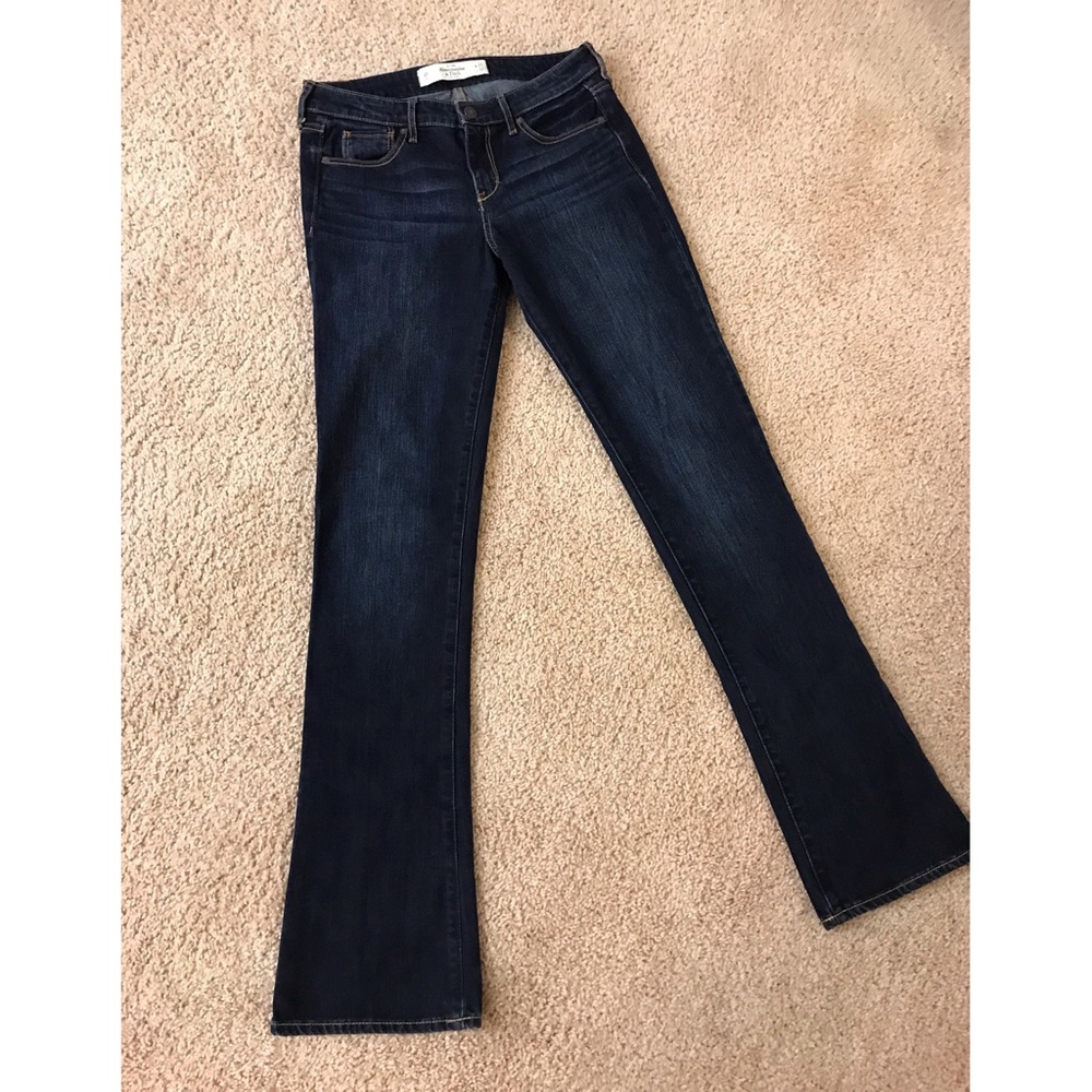 A&F Low Rise Bootcut Jeans 4R